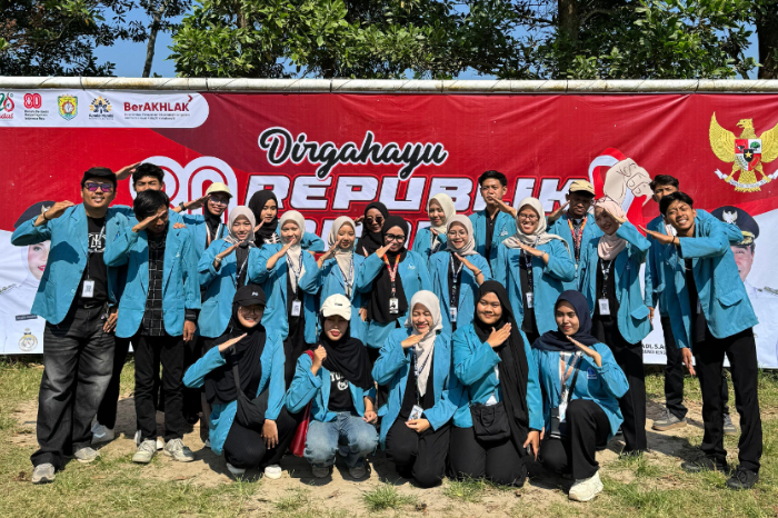 Upacara HUT RI ke-80 di Kecamatan Boja meriah, mahasiswa KKN Alma Ata dan warga bersatu dalam semangat kemerdekaan. (DOK. Istimewa)