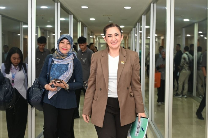 Nafa Urbach meminta maaf atas pernyataannya tentang tunjangan rumah DPR. (Instagram/nafaurbach)