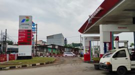 SPBU Pertamina milik swasta yang berada di Jl. Akses UI, Kelapa Dua, Cimanggis, Depok, Jawa Barat. (Konrad/Metrosiar)