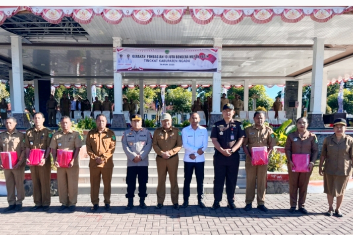 Pj Sekda Ngada canangkan Gerakan 10 Juta Bendera Merah Putih, ajak ASN jadi pelopor kibarkan bendera demi semangat nasionalisme.