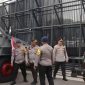 Sinergi Polri dan TNI mengamankan aksi unjuk rasa di Gedung DPR RI, Senayan, Jakarta. (Foto: Istimewa)