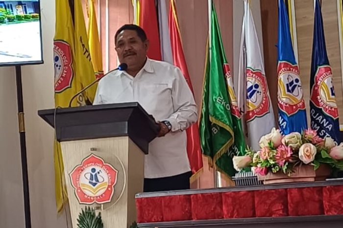 Pemkab Ngada dan ITS Mandala Jember Resmi Gandeng Tangan, DPRD Apresiasi. Potret Wakil Ketua DPRD Ngada Yosef Filius David 