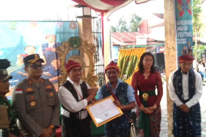 Festival Wolobobo 2025 di Ngada kembali masuk Top 100 Kharisma Event Nusantara. Perayaan budaya ini menjadi motor penggerak ekonomi kreatif dan kebanggaan masyarakat Ngada.