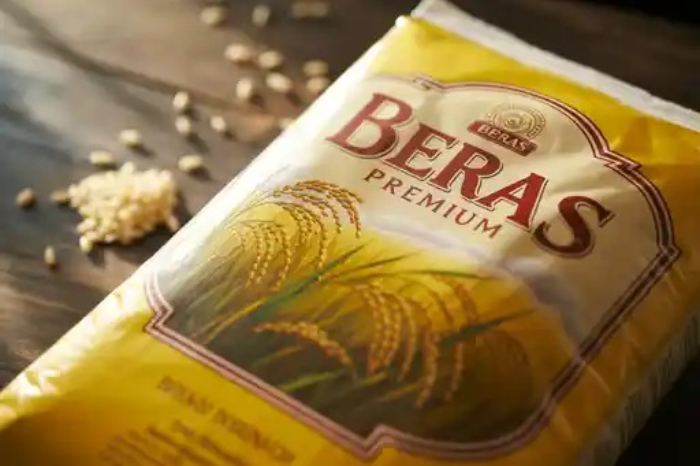 Foto Ilustrasi - Satgas Pangan ungkap alasan stok beras premium di ritel menipis. Produsen takut distribusi karena khawatir hasil uji lab tak sesuai standar. (AI Generated/Metrosiar)
