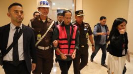 Foto eks Mendikbudristek Nadiem Makarim resmi ditetapkan tersangka dan langsung ditahan oleh Kejagung dalam kasus dugaan korupsi pengadaan laptop Chromebook 2019–2022, Kamis (4/9/25). (PUSPENKUM KEJAGUNG)