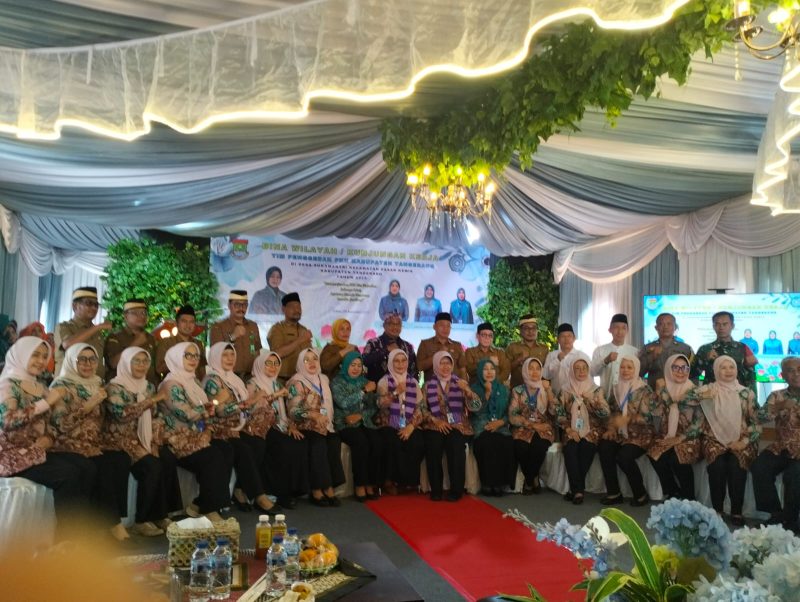 Kunker Tim Binwil Kab Tangerang ke Desa Sukamantri, Pasar Kemis. (Dok. Metrosiar)