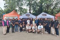 Ketua DPC SN Agung S Wibowo bersama pengurus PAC, Ranting dan Anak Ranting Squad Nusantara. (Foto SN)