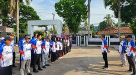Semangat peduli lingkungan dan pendidikan ditunjukkan langsung oleh Camat Kemiri, Rudi Hadi Karsono, SH, S.IP., M.Si., pada peringatan World Clean Up Day 2025. (Dok. Istimewa)