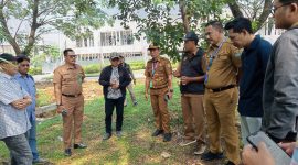 Dinas Binamarga dan Sumber Daya Air bersama rombongan dan Petugas dari Kecamatan Pasar kemis melakukan  peninjauan Lapangan (Photo: Istimewa)