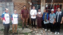 Pemdes Rancalabuh,Camat Kemiri serta Relawan KSB sigap bantu warga Rancalabuh yang terkena musibah Rumah Roboh(dok.istimewa)