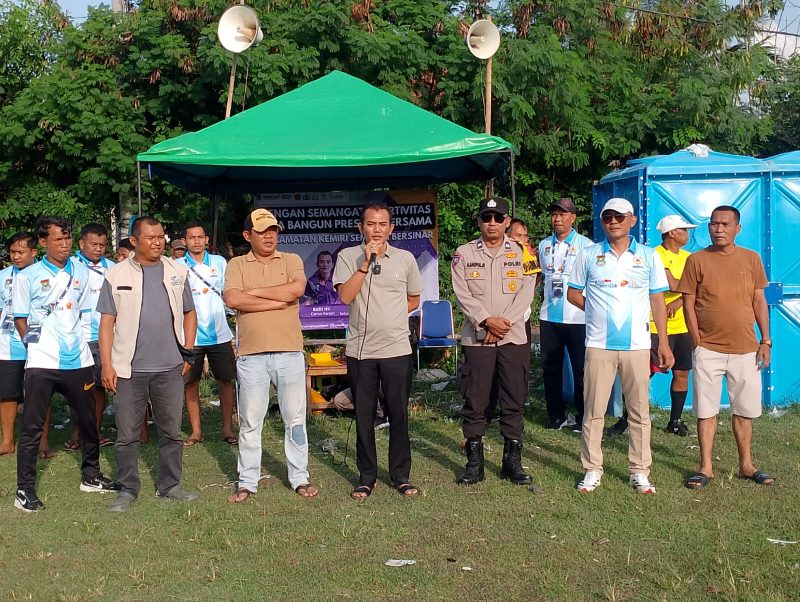 sambutan camat kemiri dalam turnamen pik2 cup yang digelar di lapangan desa klebet(dok.istimewa)