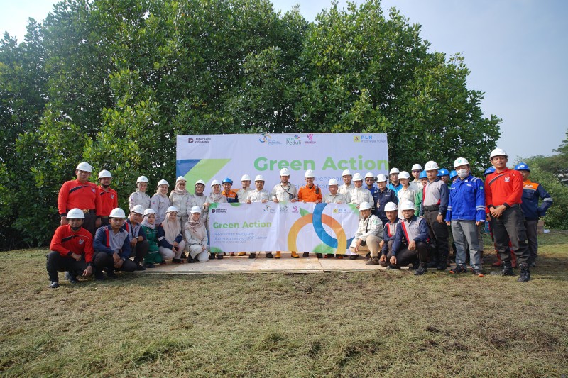 melalui unit kerja PT PLN Indonesia Power UBP Banten 3 Lontar melaksanakan program Green Action berupa penanaman 5.000 pohon mangrove yang disebar mulai dari area konservasi mangrove UBP Lontar (Jetty) hingga wilayah Desa Patra Manggala(dok.humas_pltu)