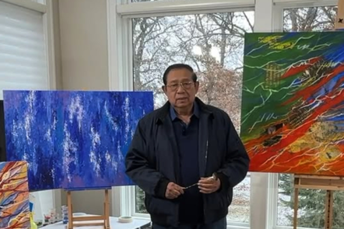 SBY tanggapi demo 2025, ajak dialog dan kebersamaan demi masa depan Indonesia, optimis pembangunan berjalan di bawah kepemimpinan Presiden Prabowo Subianto. (Foto: Instagram/aniyudhoyono)