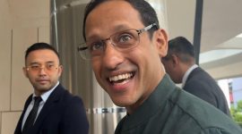 Nadiem Makarim jalani pemeriksaan ketiga di Kejagung terkait kasus dugaan korupsi pengadaan laptop Chromebook, didampingi Hotman Paris. (Dok. Istimewa)