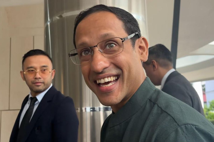 Nadiem Makarim jalani pemeriksaan ketiga di Kejagung terkait kasus dugaan korupsi pengadaan laptop Chromebook, didampingi Hotman Paris. (Dok. Istimewa)