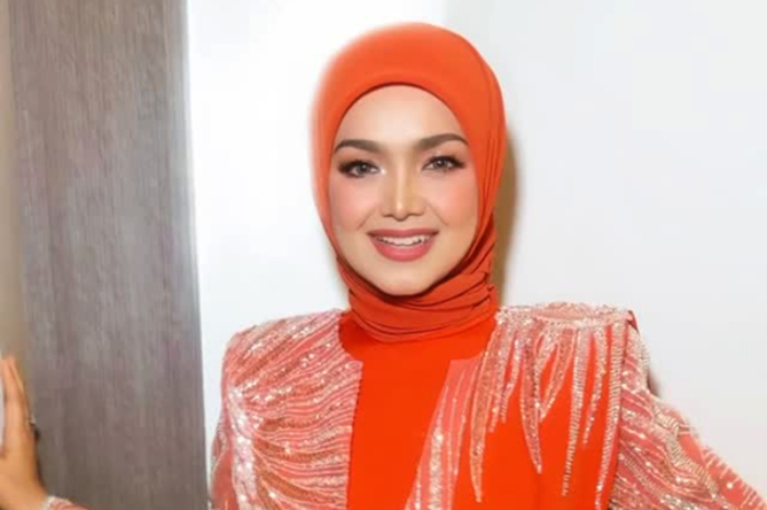 Diva Malaysia Siti Nurhaliza tampil memukau di hari ketiga Pestapora 2025 yang digelar di Gambir Expo, Kemayoran, Jakarta. (Foto: Instagram/ctdk)