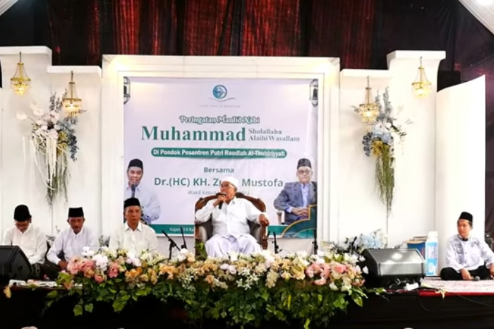 Peringatan Maulid Nabi Muhammad SAW di Pondok Pesantren Raudloh At Thohiriyah, Desa Kajen, Kecamatan Margoyoso, Pati, Jawa Tengah, pada Minggu (7/9/25) berlangsung meriah. (Tangkapan layar YouTube Al-Mardliyah Kajen)