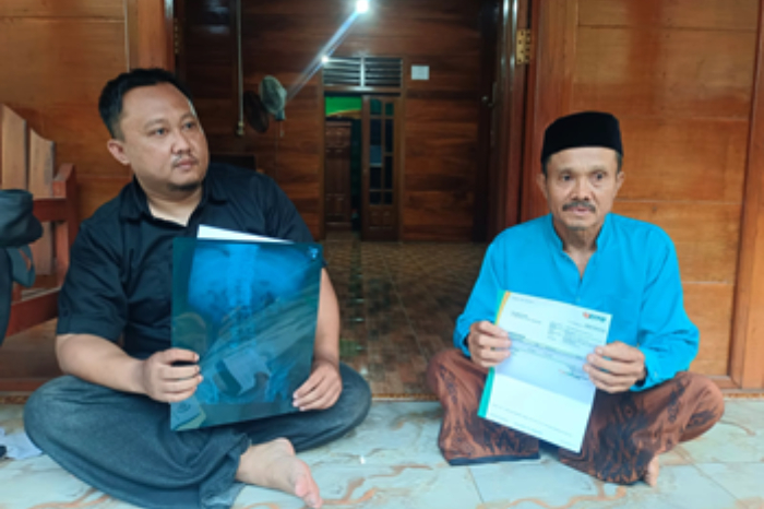 Pasien di Batang diduga alami malpraktik usai operasi, selang 15 cm tertinggal, sempat divonis HIV namun hasil lab negatif. (Foto: pojokbaca.id)