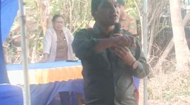 Wakil Ketua Komisi IV DPR RI, Ahmad Yohan ketika memberikan Arahan dalam Launching OPLAH di Desa Loa, Kecamatan Soa. (Foto: Elfrat Frans Dhena).