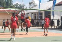 Pertandingan antara tim putri Jerebuu vs SPENDU Bajawa. (Foto: Elfrat Frans Dhena).