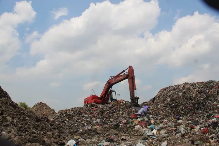 DPRD Jombang desak Pemkab segera cari solusi konkret atasi 290 ton sampah per hari yang belum tertangani. (Foto: Istimewa)