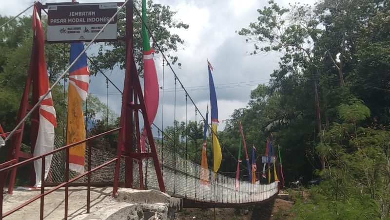 Jembatan Wae Matar Diresmikan, Yorit Poni Apresiasi Yayasan Sahabat Pedalaman. (Foto: Elfrat Frans Dhena)