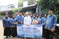 ASN Polda Banten anjangsana ke rumah Penata Tk 1 Muchdar Ghafar Tanjung, ASN Polda Banten yang telah purnatugas.