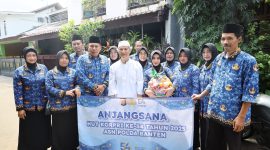 ASN Polda Banten anjangsana ke rumah Penata Tk 1 Muchdar Ghafar Tanjung, ASN Polda Banten yang telah purnatugas.