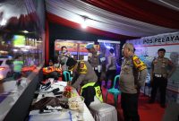 Pejabat Polda Banten melakukan pengecekan dan pendataan di Pos Pelayanan Nataru guna memastikan kesiapan personel serta sarana pendukung pengamanan Natal 2025 dan Tahun Baru 2026.