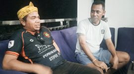 Romilus Juji (KIRI) dan Flavianus Waro (KANAN). (Foto: Elfrat Frans Dhena)