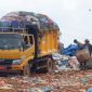 Krisis sampah Batam memburuk hingga warga sesak napas. Pemko rencanakan solusi ala Singapura dan revitalisasi TPA Punggur untuk atasi darurat limbah 2026. (Foto: mongabay.co.id)