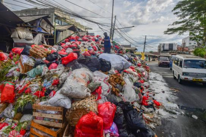 Foto Ilustrasi - Indonesia raih pendanaan USD 350 juta dari Bank Dunia. Proyek LSDP siap perkuat pengelolaan sampah nasional di 30 daerah. (Istimewa)