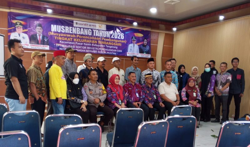 Kebersamaan para peserta Musrenbang Kelurahan Sindangsari Tahun 2026 usai kegiatan, sebagai komitmen bersama menyusun rencana pembangunan yang lebih maju dan berkelanjutan.