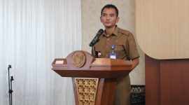 Camat Kemiri Rudi HK saat menyampaikan sambutan(dok.istimewa)