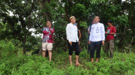 Camat Kemiri bersama Kades Klebet turun langsung ke Lokasi tanggul jebol kali cimanceruri(dok.fjk)