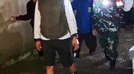Camat Kemiri bersama Koramil 09 Mauk dan KSB meninjau lokasi Banjir yang berada di desa legok sukamaju(dok.fjk)