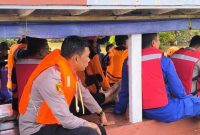 Kapolsek Mauk bersama tim Sar dan Basarnas ikut menyisir sungai Cimanceuri mencari korban tenggelam di Desa Lontar(dok.humas polri)