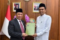 Wakil Menteri Luar Negeri Anis Matta (kiri). (Foto: facebook.com/AnisMatta)