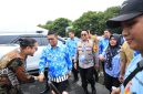 Gubernur Banten, Andra Soni didampingi Wakapolda Banten, Brigjen Pol Hendra Wirawan saat menghadiri puncak peringatan Hari Pers Nasional 2026 di Provinsi Banten.