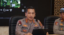 Kabidhumas Polda Banten Kombes Pol Maruli Ahiles Hutapea memberikan keterangan kepada awak media terkait pengungkapan kasus tindak pidana perdagangan orang oleh Ditreskrimum Polda Banten.