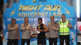 Night run polisi dan warga di Taman Elektrik Tangerang jadi cara kreatif Polres Metro Tangerang Kota mencegah tawuran remaja(Humas Polri)