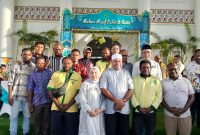 Momen kebersamaan Pemuda Katolik Komda Papua bersama Gubernur Papua dalam suasana hangat silaturahmi Idul Fitri 1447 H di Gedung Negara, Jayapura.