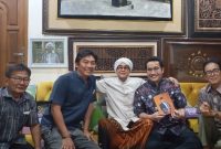 Silaturahmi lintas iman terjalin hangat. Rombongan Gereja Santo Gregorius Agung Kutabumi berkunjung ke Pondok Pesantren Daarut Tasbih Ar-Rafi dan disambut langsung oleh Abah KH. Rafiudin, dalam suasana penuh kebersamaan dan toleransi.