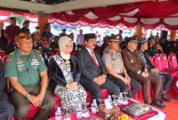 Bupati Pandeglang bersama jajaran Forkopimda, termasuk Kapolres Pandeglang AKBP Dr. Dhyno Indra Setyadi, mengikuti upacara peringatan HUT ke-152 Kabupaten Pandeglang dengan khidmat.