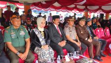 Bupati Pandeglang bersama jajaran Forkopimda, termasuk Kapolres Pandeglang AKBP Dr. Dhyno Indra Setyadi, mengikuti upacara peringatan HUT ke-152 Kabupaten Pandeglang dengan khidmat.