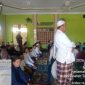 Jamaah mengikuti pelaksanaan salat Jum'at dengan khidmat di Masjid Al-Wustho, Desa Mekarsari, Kecamatan Rajeg.
