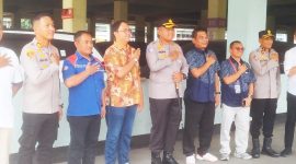 Kapolresta Tangerang Kombes Pol Andi M. Indra Waspada Amirulloh didampingi Kabag Ops Kompol R. Sofyan, Kapolsek Cikupa AKP Syamsul Bahri, serta jajaran pejabat dan pihak manajemen PT KMK Global Sport I saat melakukan pengecekan kesiapan lokasi di Kawasan Industri Cikupa.