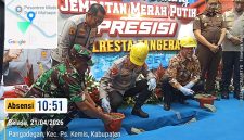 Kapolda Banten Irjen Pol Hengki didampingi Wakapolda Banten Brigjen Pol Hendra Wirawan, Bupati Tangerang Moch. Maesyal Rasyid, dan Dandim 0510/Tigaraksa saat melakukan peletakan batu pertama pembangunan Jembatan Merah Putih Presisi.