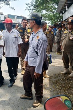 SP3 Turun! PKL di Pasar Kemis Tak Menunggu Lama, Langsung Bongkar Lapak