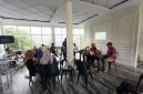 Suasana rapat koordinasi Tenaga Pendamping Profesional Desa Kabupaten Enrekang terkait evaluasi dan konsolidasi percepatan pencairan Dana Desa Tahun 2026 di Cafe Mr. Coffeid.